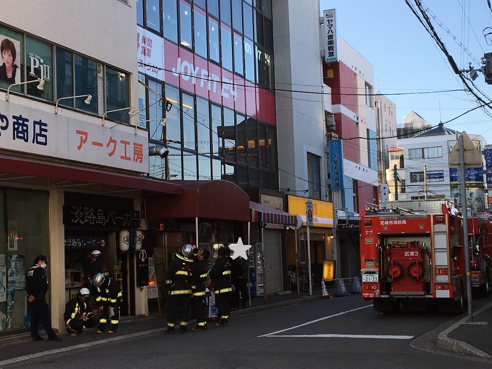 尼崎市 火事 消防車数台集まってます 平成31年4月15日17時ごろです ボヤ 阪急武庫之荘駅北側がちょっと騒がしい 号外net 尼崎市