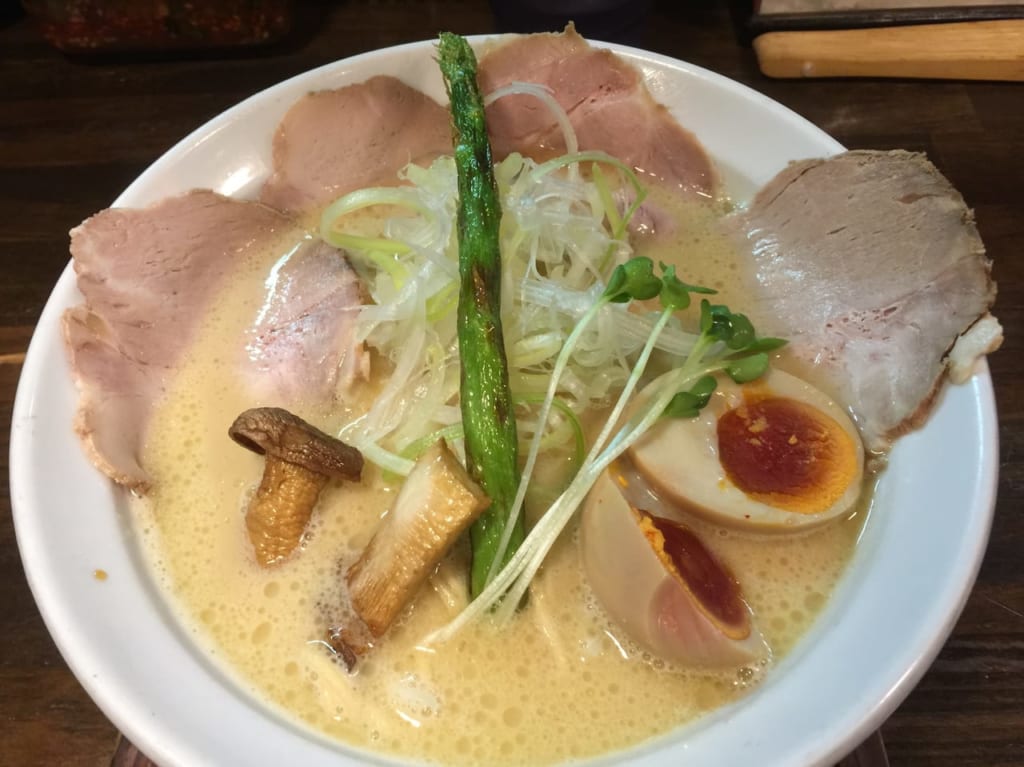 麺69チキンヒーロー鶏極濃味玉＆チャーシュープラス