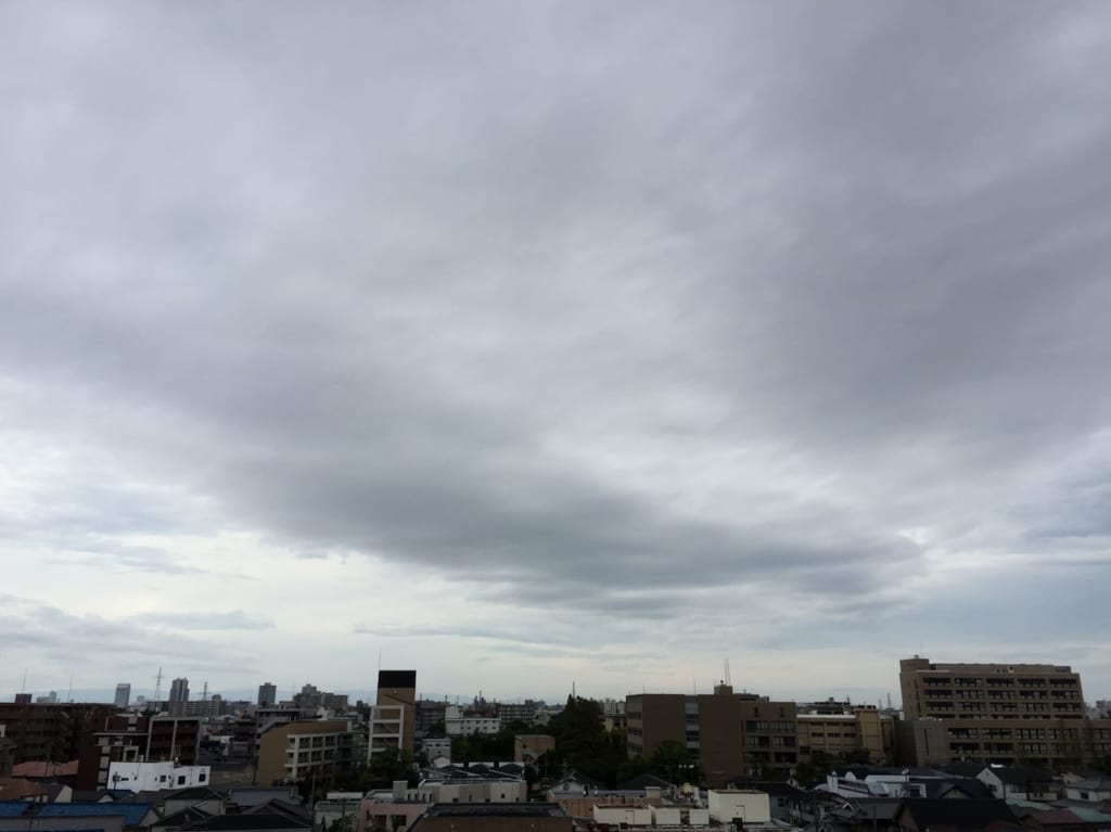 台風19号　10/11尼崎市内の雲