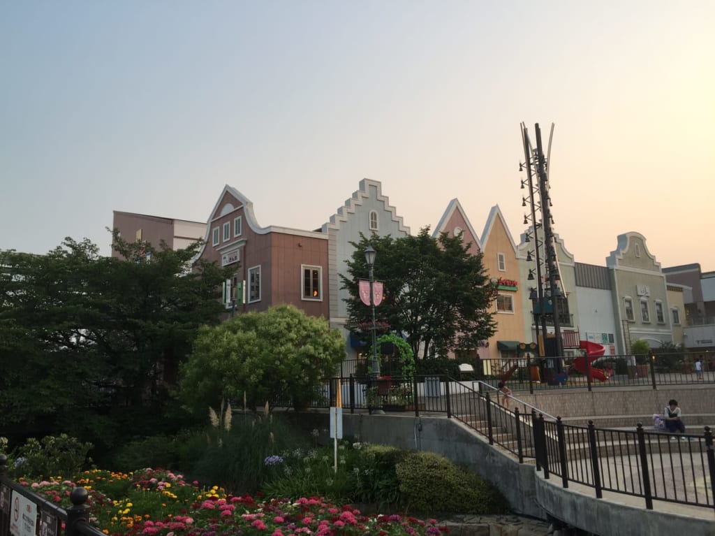 つかしん広場　昼間