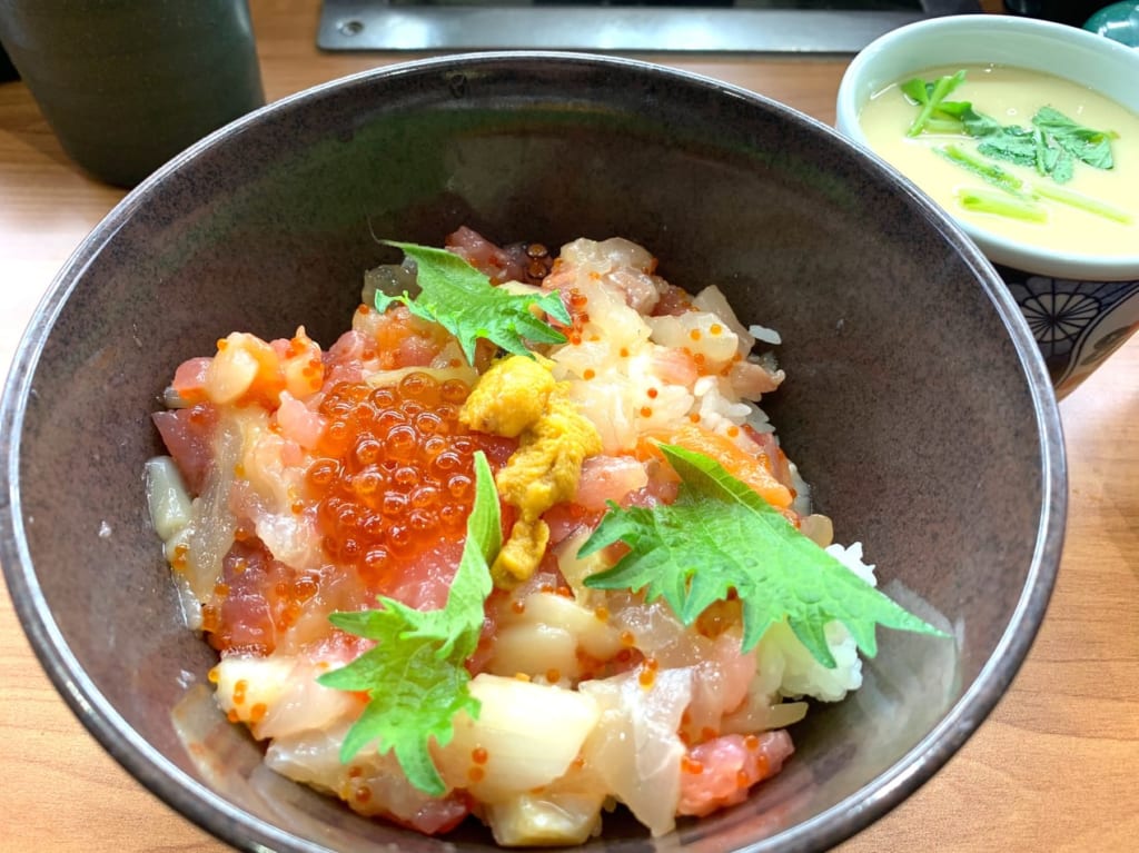 旬の海鮮丼